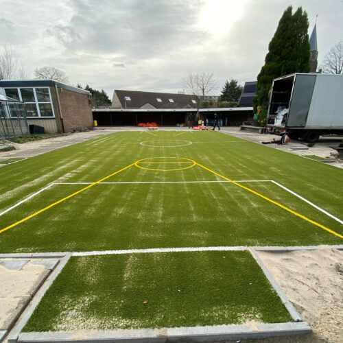 Kunstgras speelvloeren 105 Speelvloer Rotterdam met diverse ingelegde sportbelijningen